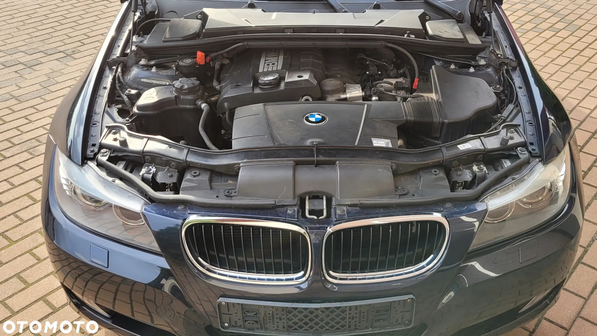 BMW Seria 3 318i Touring - 19