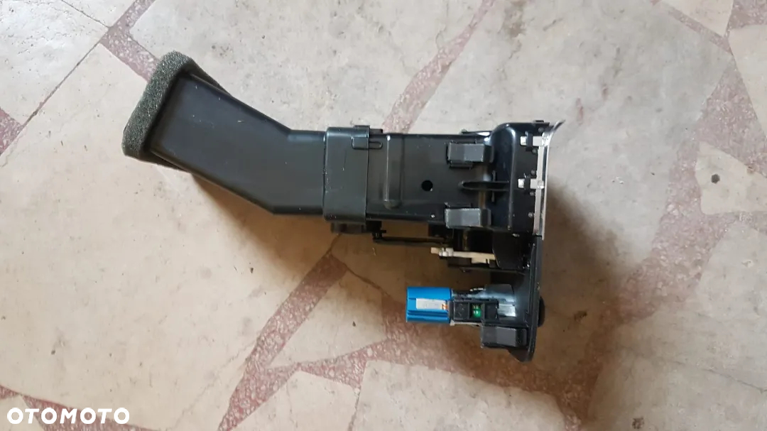 AUDI A3 8V LIFT KRATKA NAWIEWU TUNELU 8V0819203A - 2