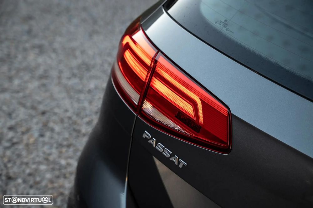 VW Passat Variant 1.6 TDI BlueMotion - 9