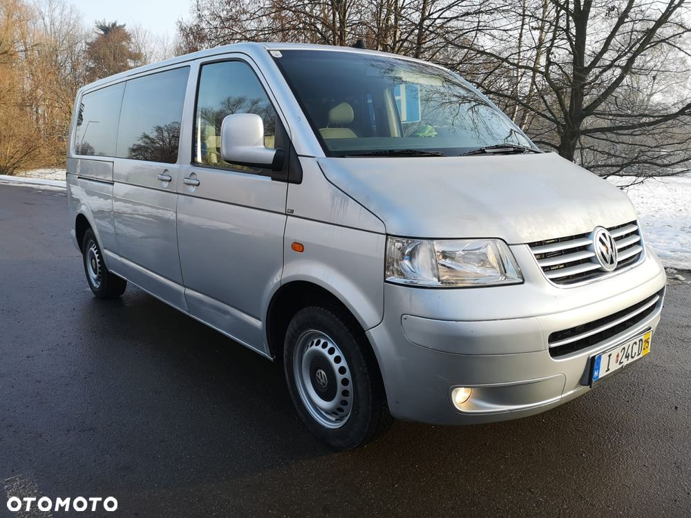 Volkswagen Caravelle - 1