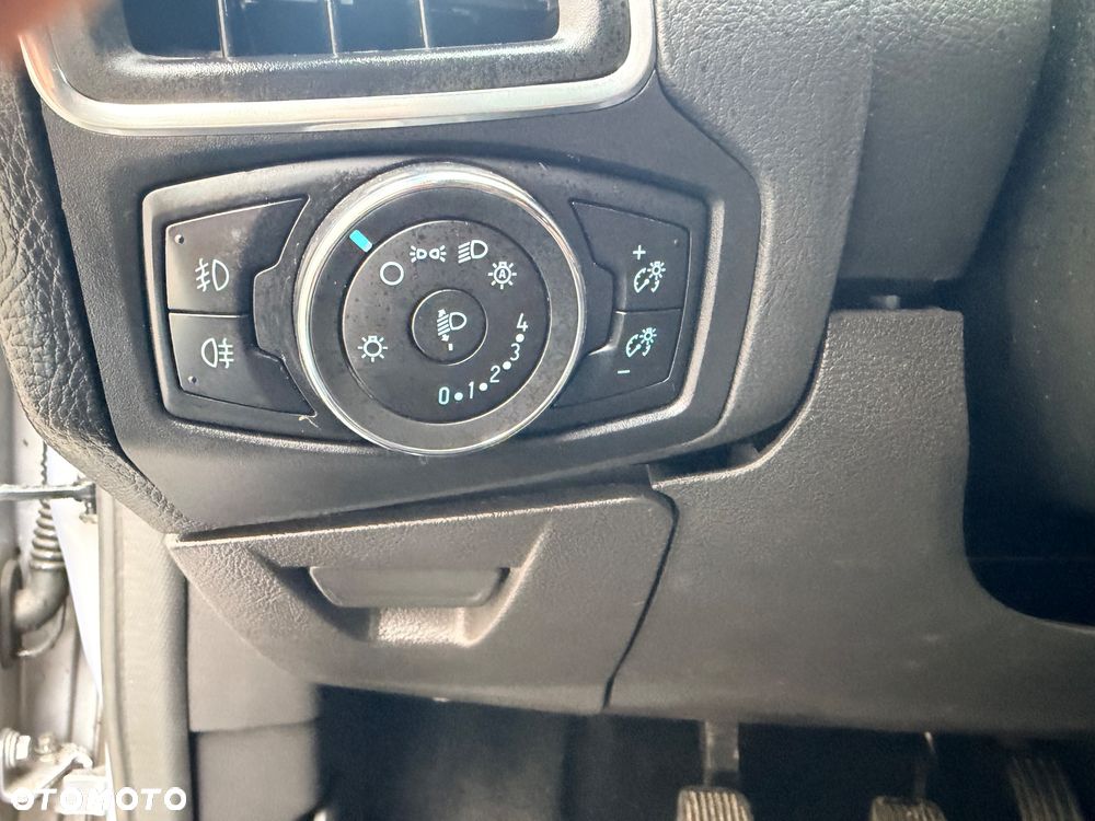 Ford Focus 1.6 Trend - 18