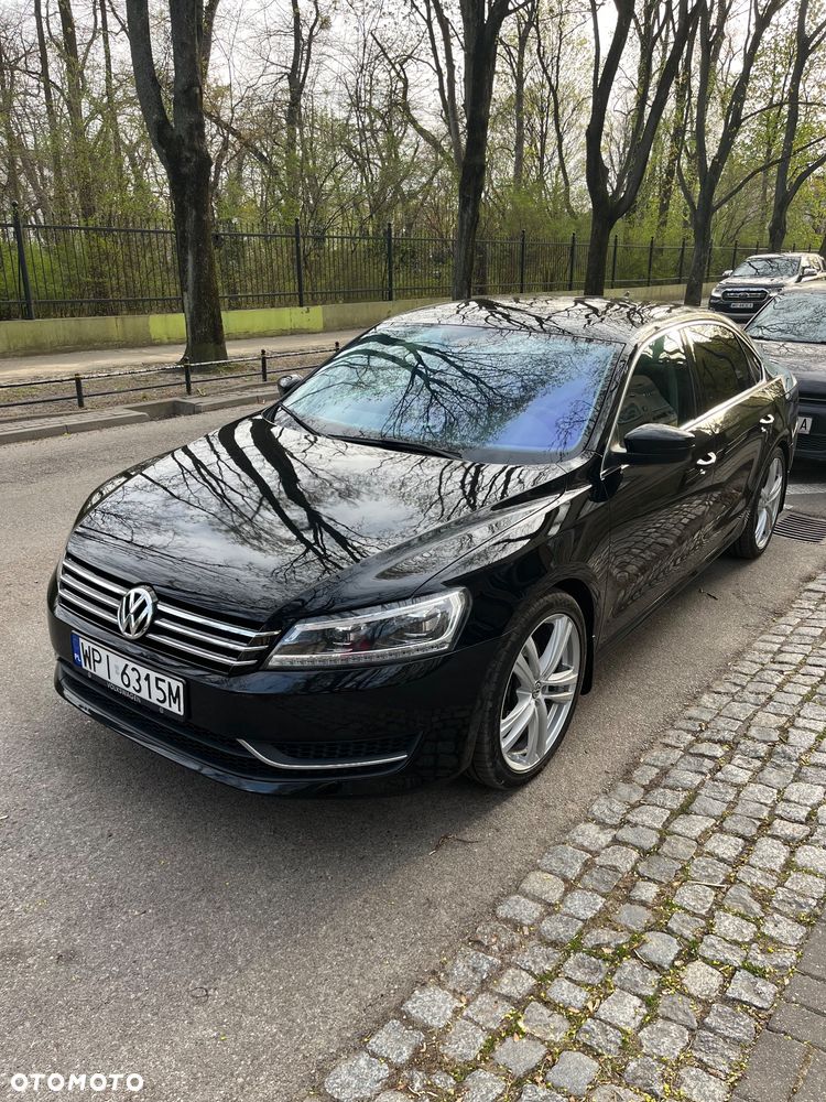 Volkswagen Passat - 4