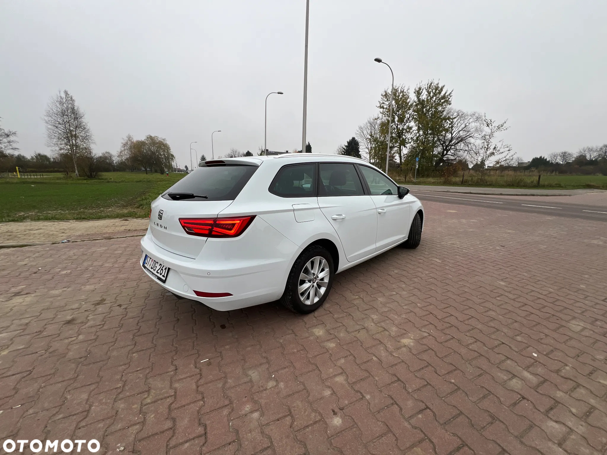 Seat Leon 1.6 TDI Copa S&S DSG - 9