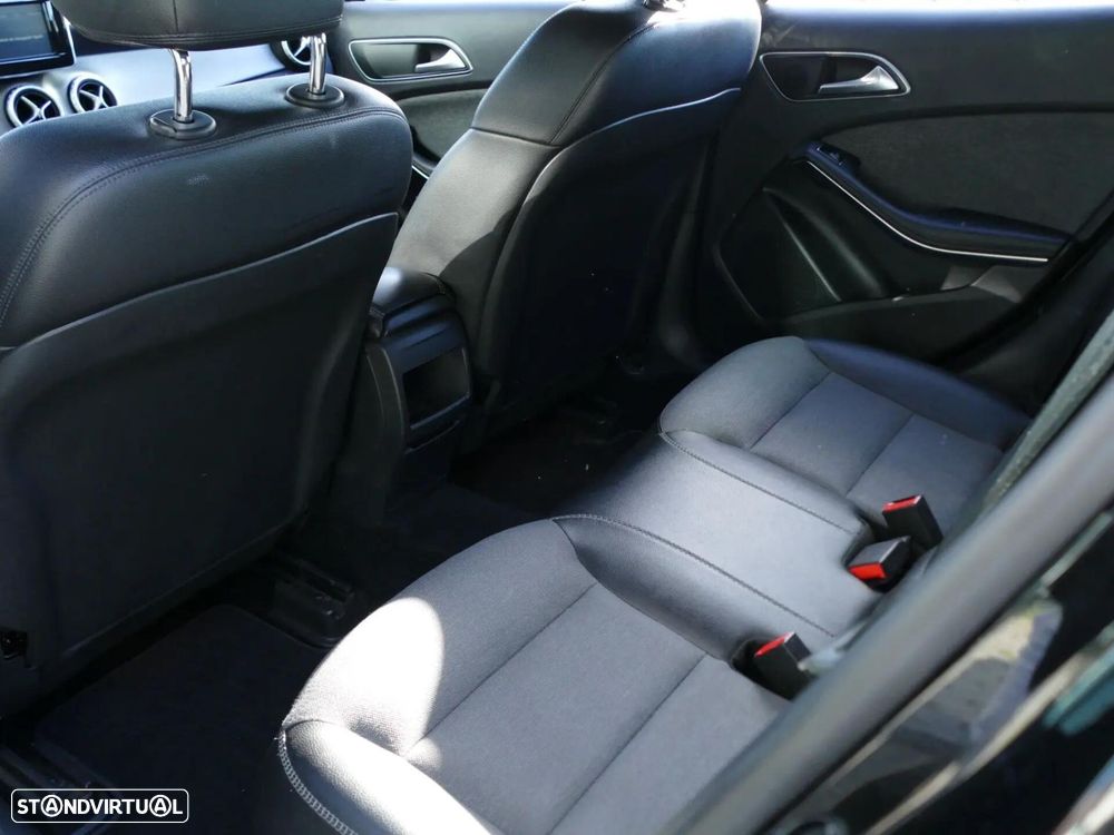 Mercedes-Benz GLA 180 d Style Aut. - 31