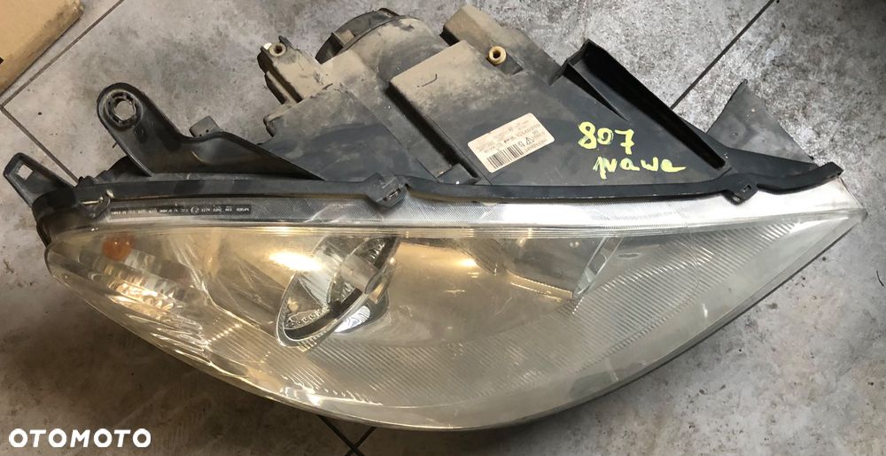 Lampa przód prawa Peugeot 807 - 2
