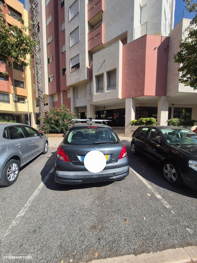Peugeot 207 1.4 16V SE Millesim 200 Anos - 10