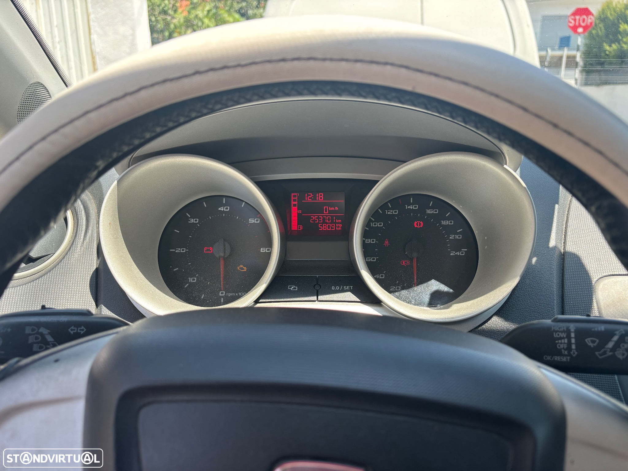 SEAT Ibiza 1.6 TDI 25 Anos DPF - 8