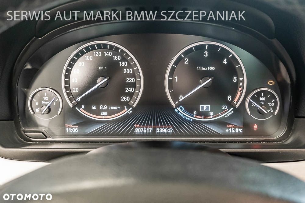 BMW Seria 5 520d xDrive - 13