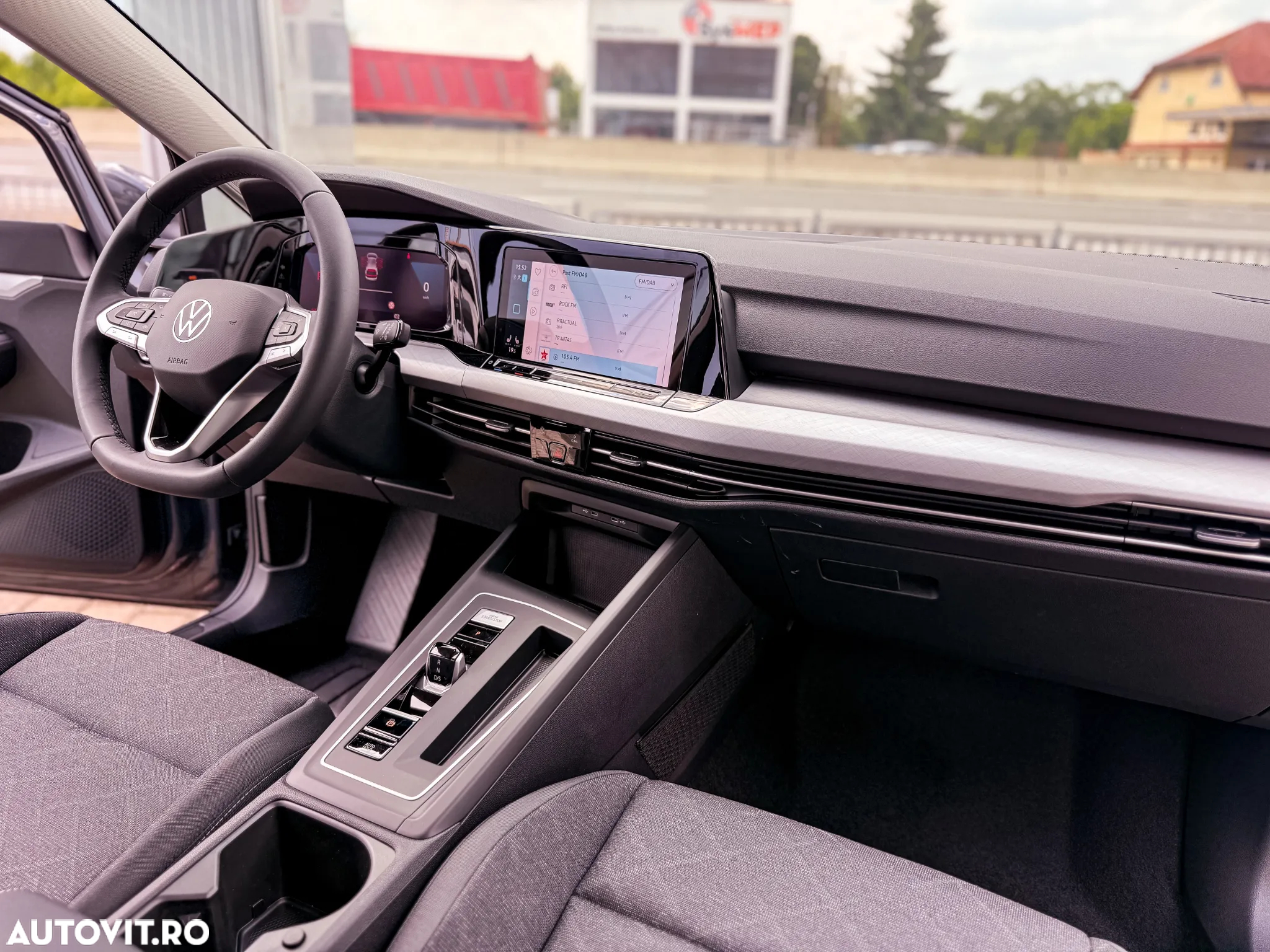 Volkswagen Golf 1.5 eTSI ACT DSG MHEV Life - 21