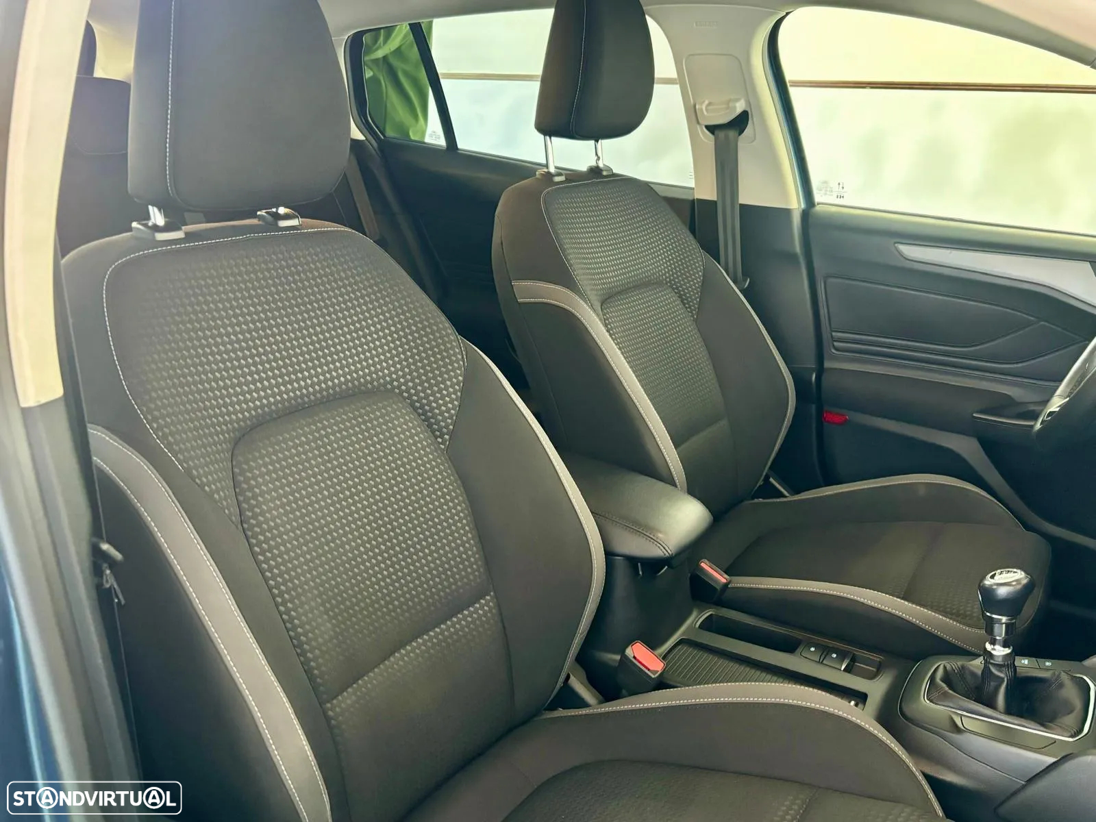 Ford Focus SW 1.0 EcoBoost Active - 19