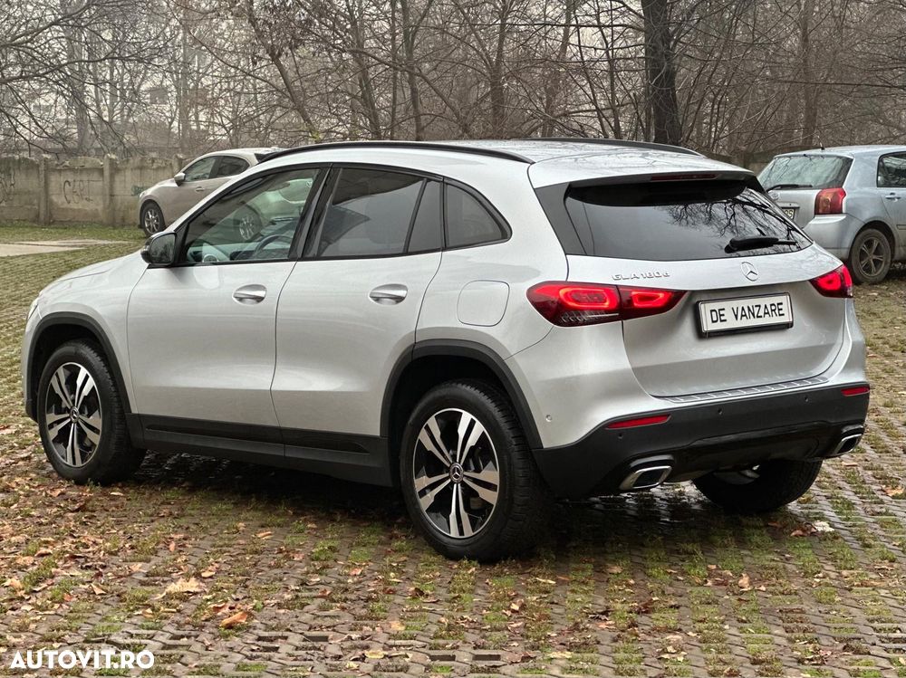 Mercedes-Benz GLA 180 d Aut. - 3