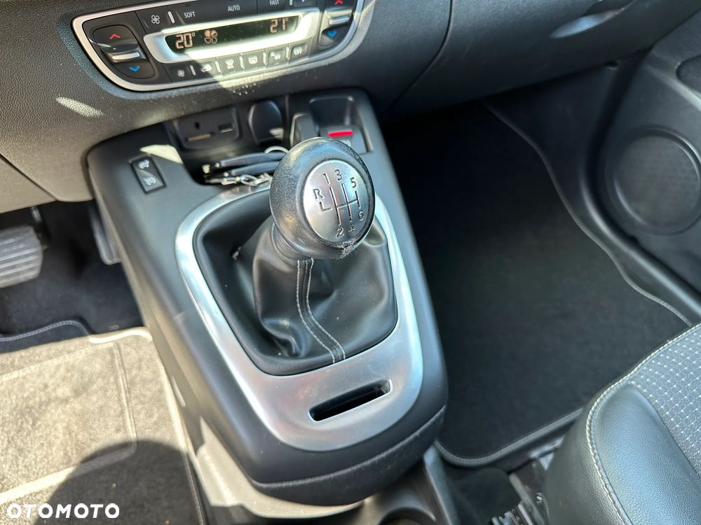 Renault Grand Scenic - 14