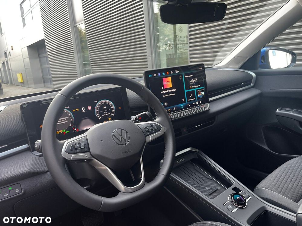 Volkswagen T-Roc - 10