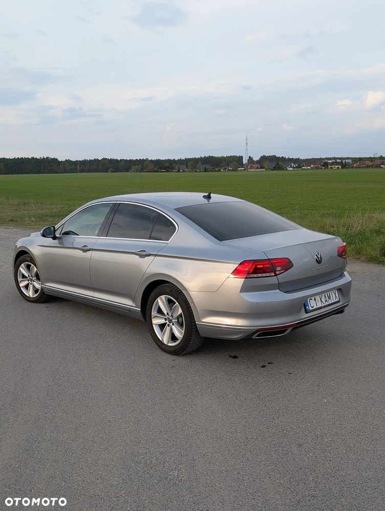 Volkswagen Passat 1.5 TSI EVO Elegance DSG - 4