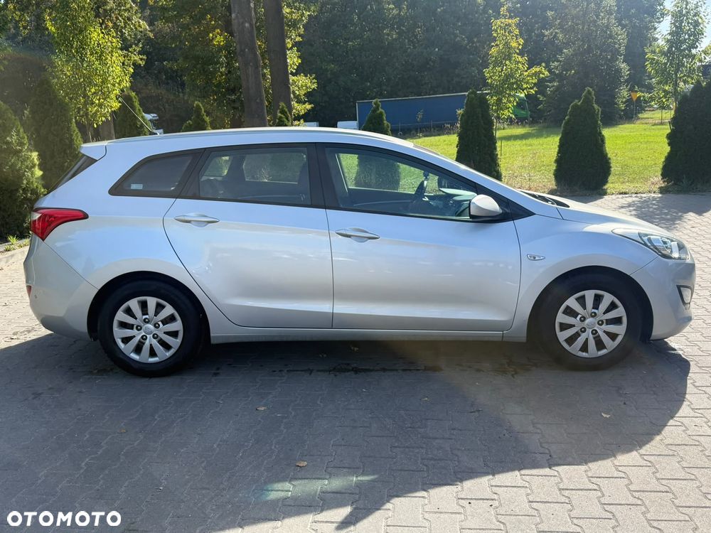 Hyundai i30 1.4 CRDi Classic + - 8