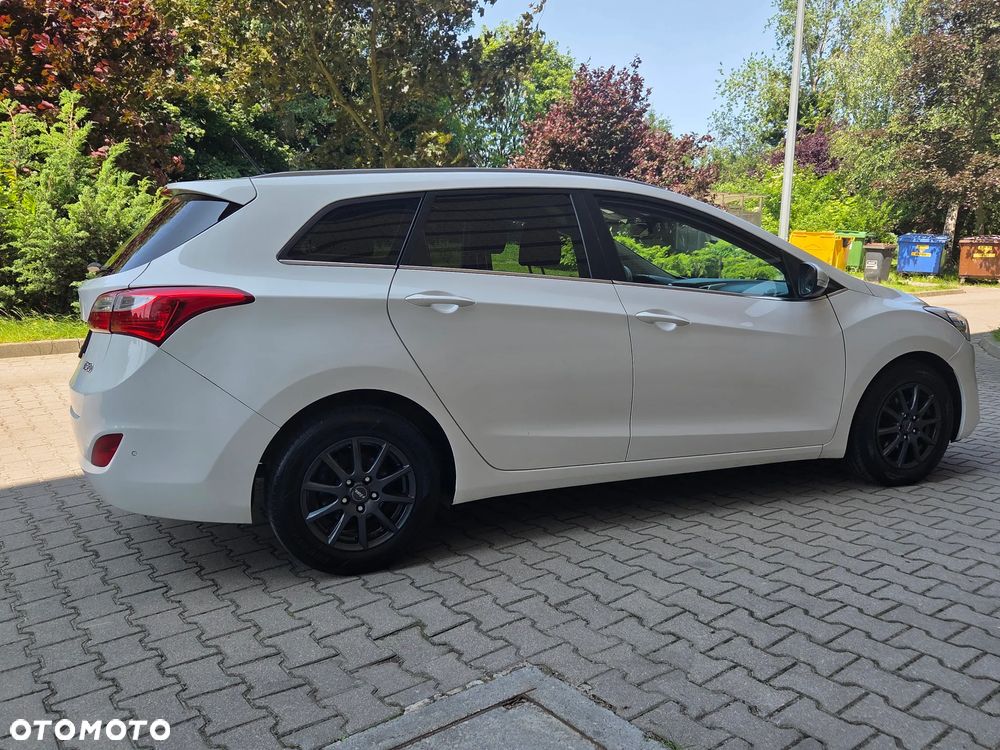 Hyundai i30 1.6 CRDi Premium - 3