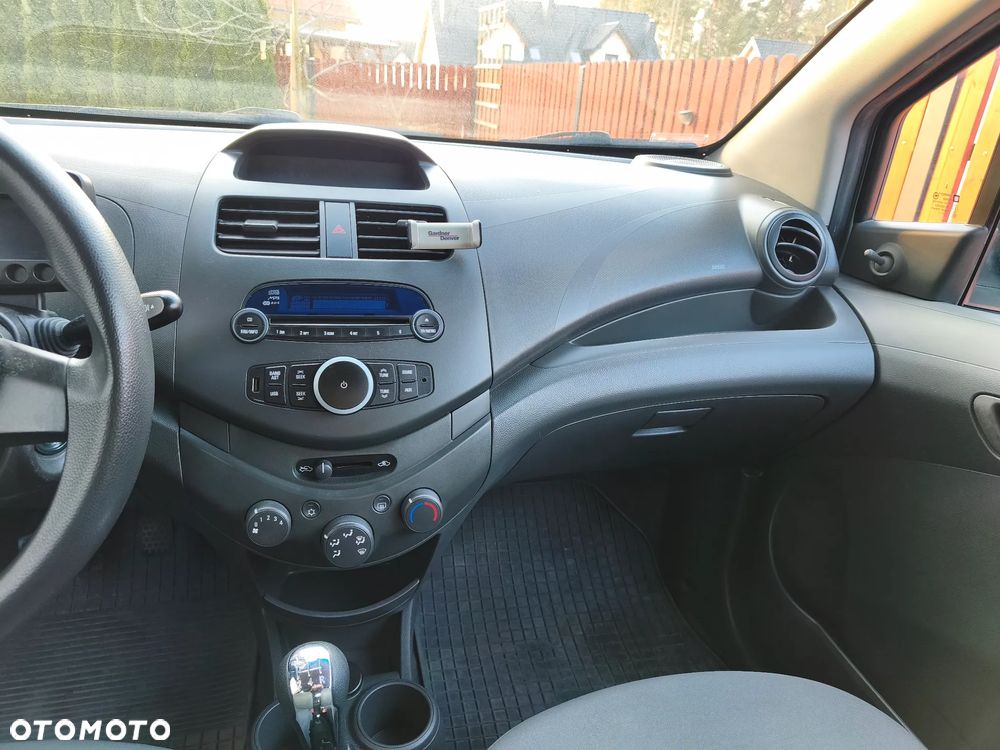 Chevrolet Spark 1.0 Base+ - 20