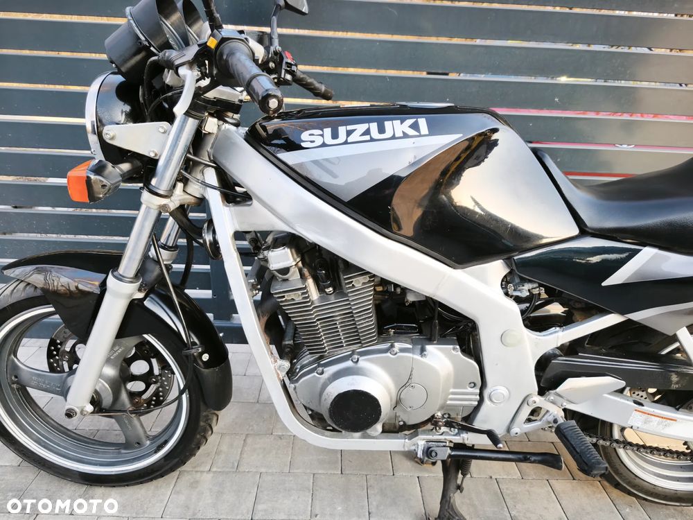 Suzuki GS - 19