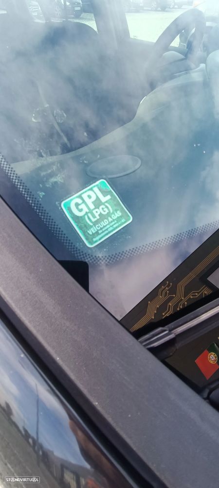 Renault Clio Sport Tourer - 8