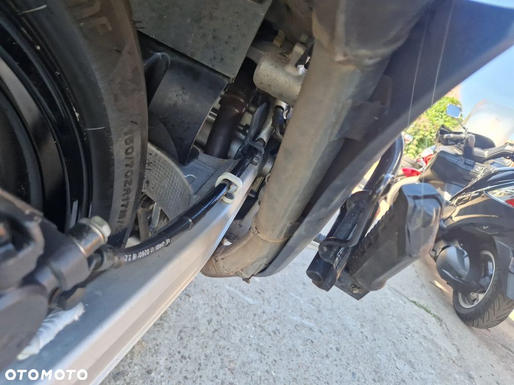 Suzuki V-STROM - 26