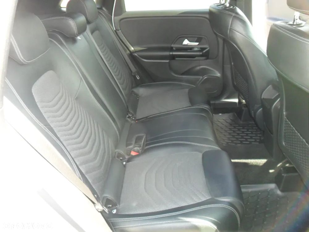Mercedes-Benz Klasa B 200 d Style 8G-DCT - 19