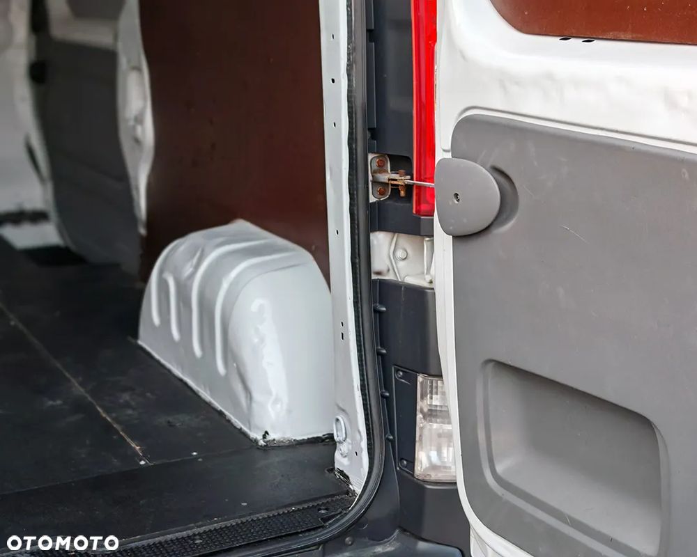 Renault TRAFIC - 13
