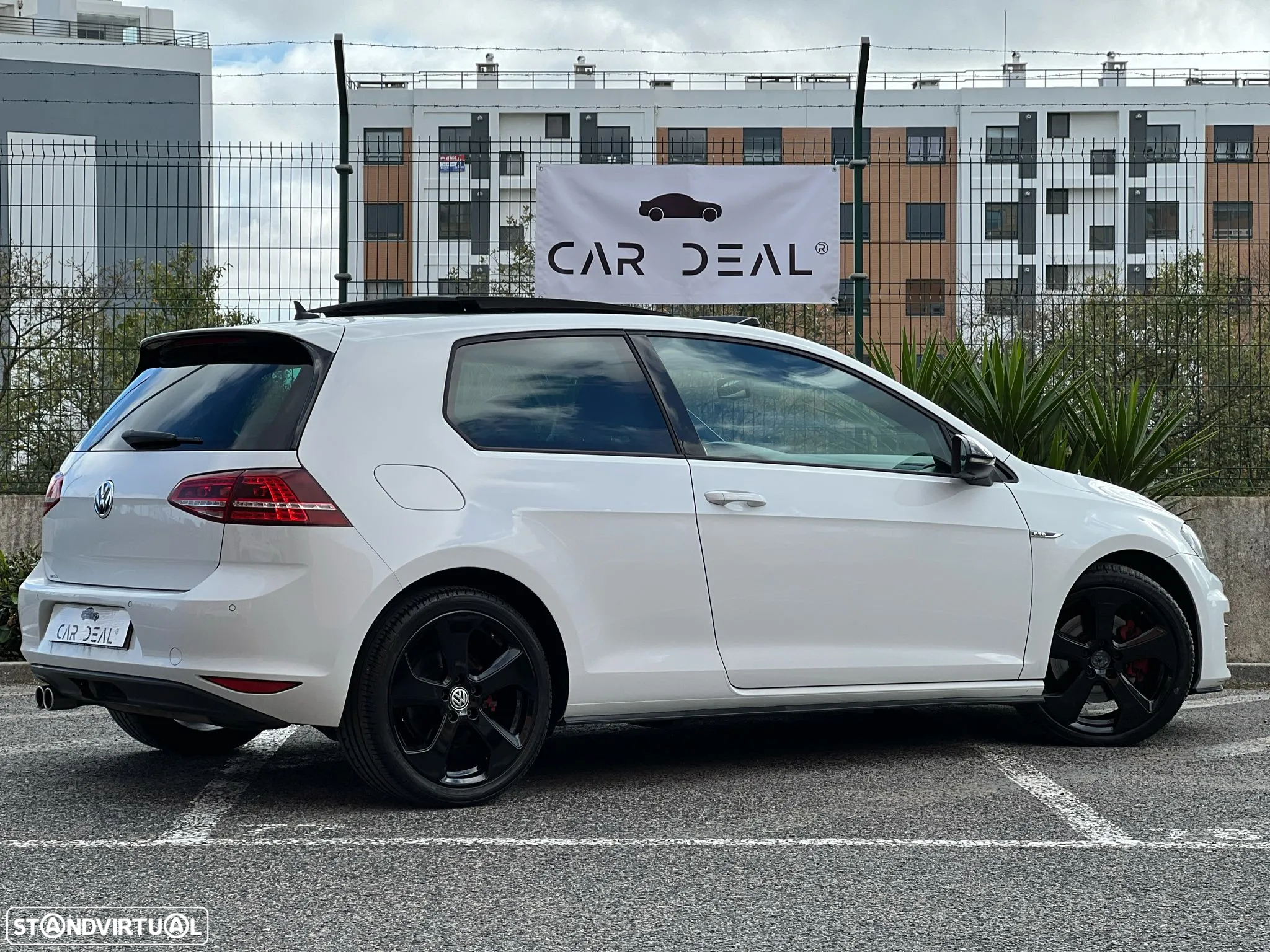 VW Golf 2.0 TDI GTD DSG - 4