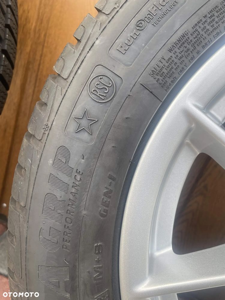 Felgi z oponami zimowymi 205/60 r16 BMW - 7