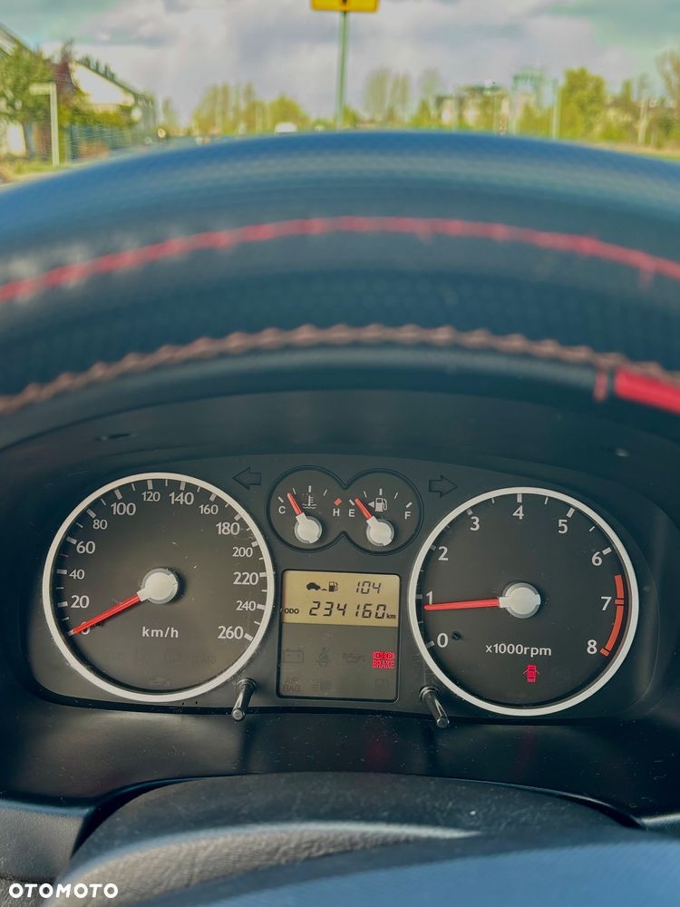 Hyundai Coupe - 27