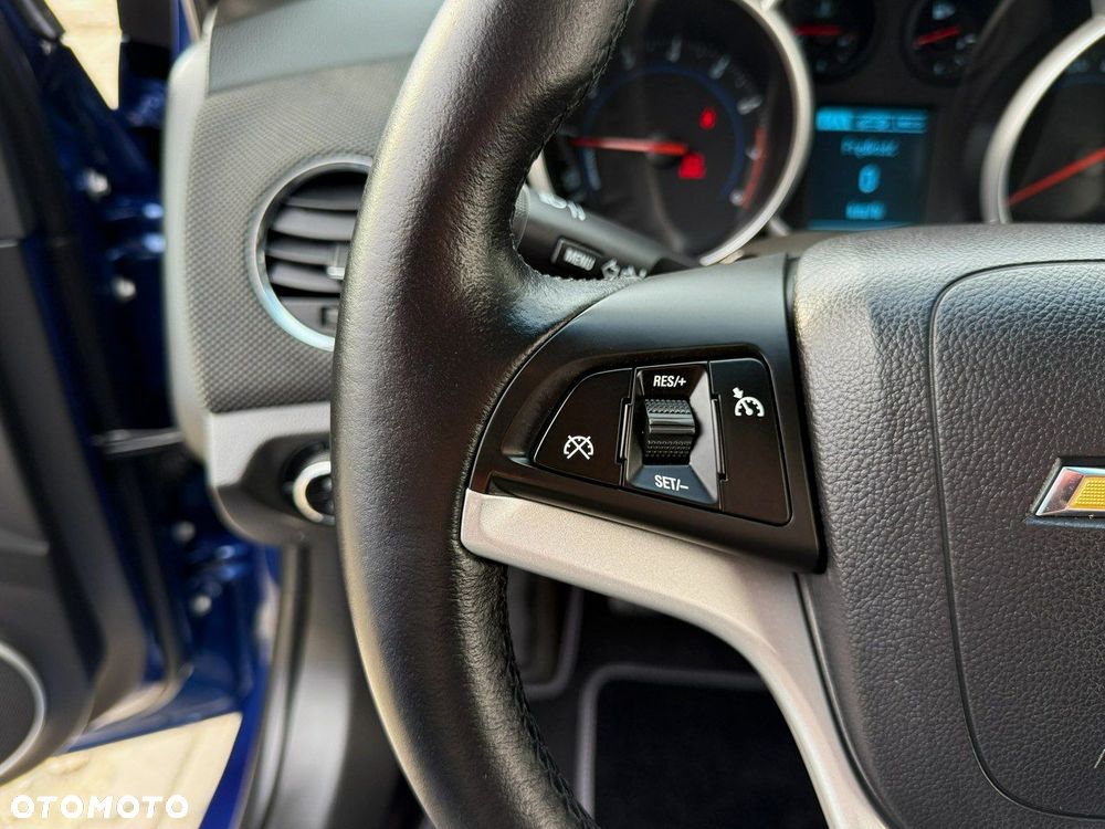 Chevrolet Cruze 1.4 LT - 29