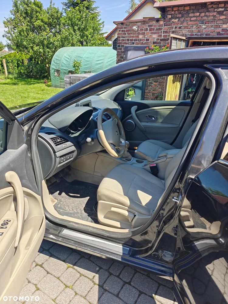 Renault Fluence 1.5 dCi Privilege - 25