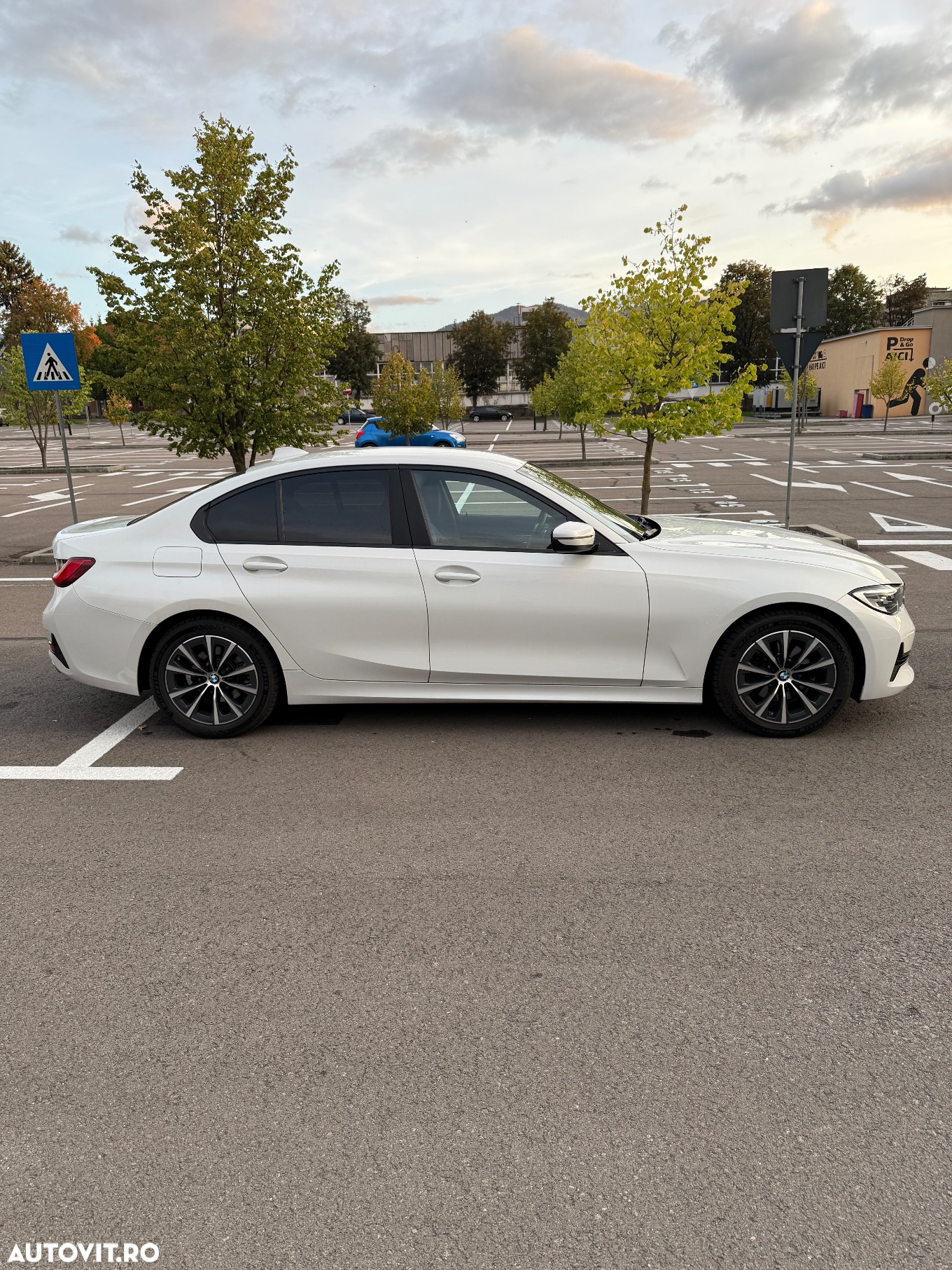 BMW Seria 3 320i Aut. - 6