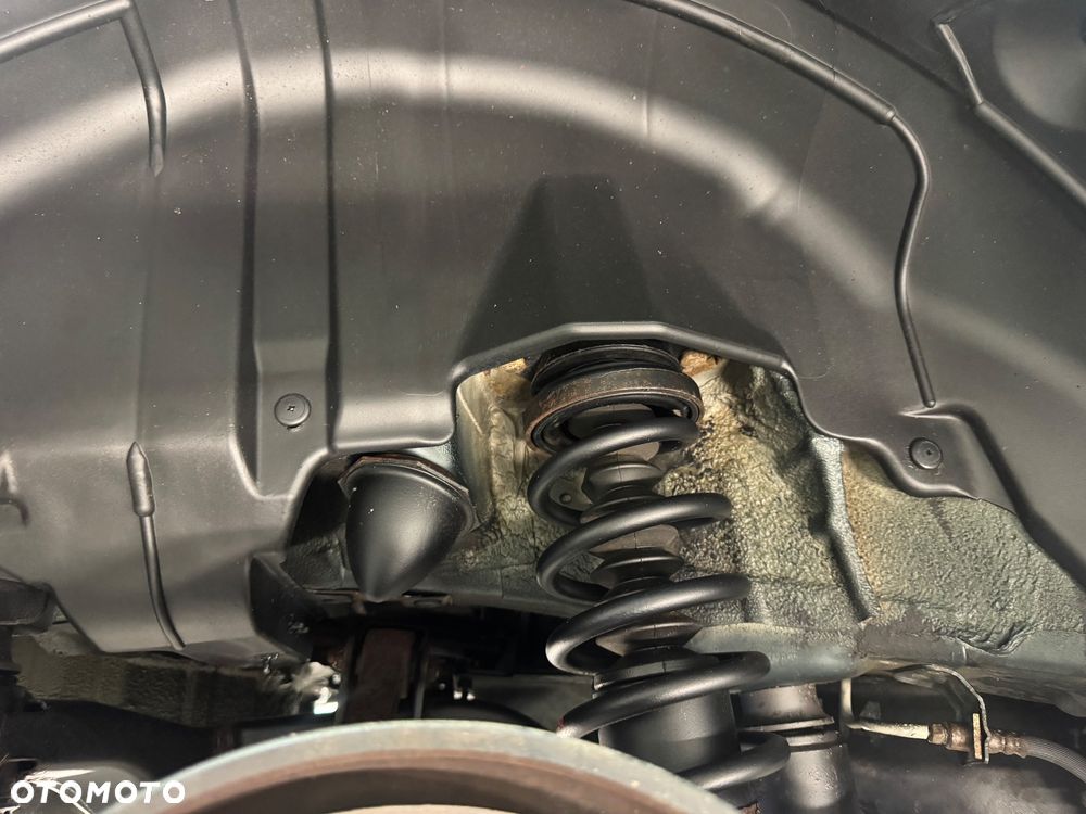 Subaru Outback Legacy 2.5RC NAV - 25