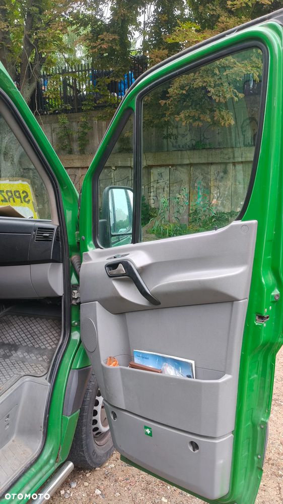 Mercedes-Benz Sprinter - 13