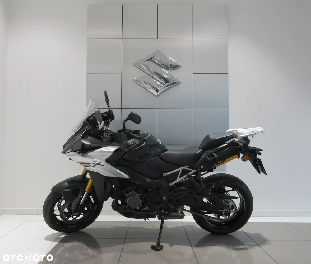 Suzuki GSX - 1