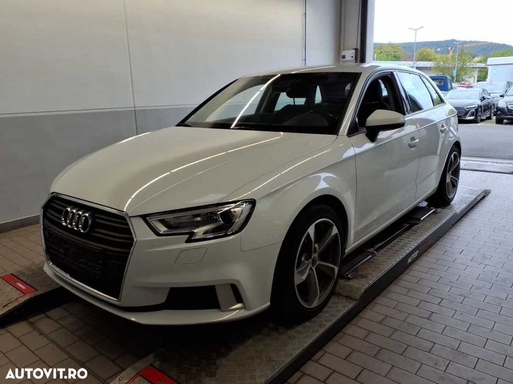 Audi A3 3-portiere 2.0 TDI S tronic sport - 1
