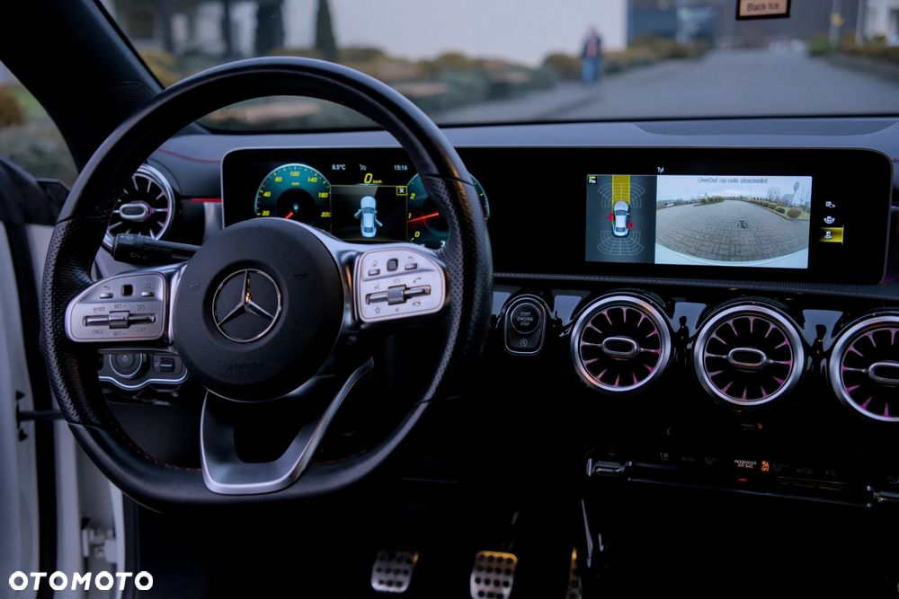 Mercedes-Benz CLA 180 AMG Line - 10