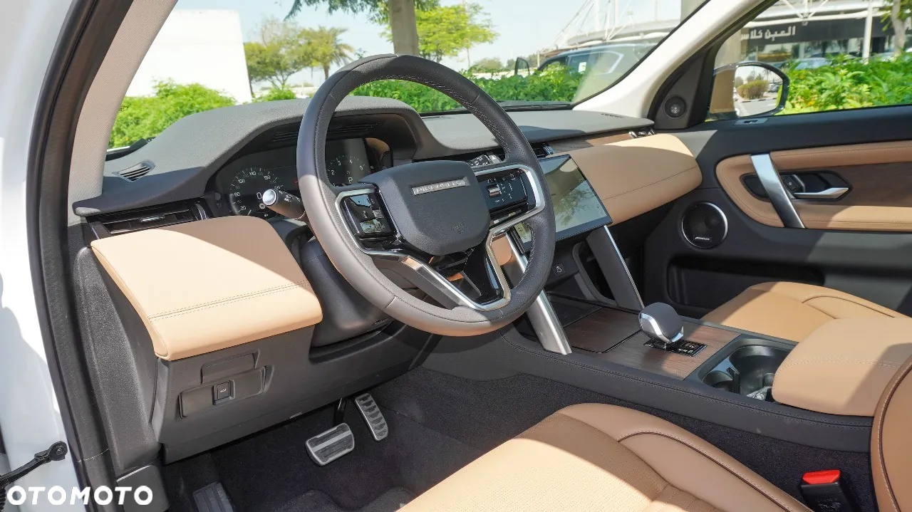 Land Rover Discovery Sport P250 Dynamic HSE - 35