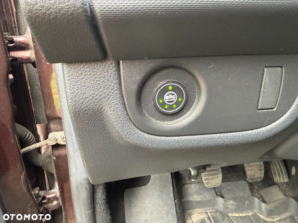 Dacia Sandero 1.2 16V Laureate - 12