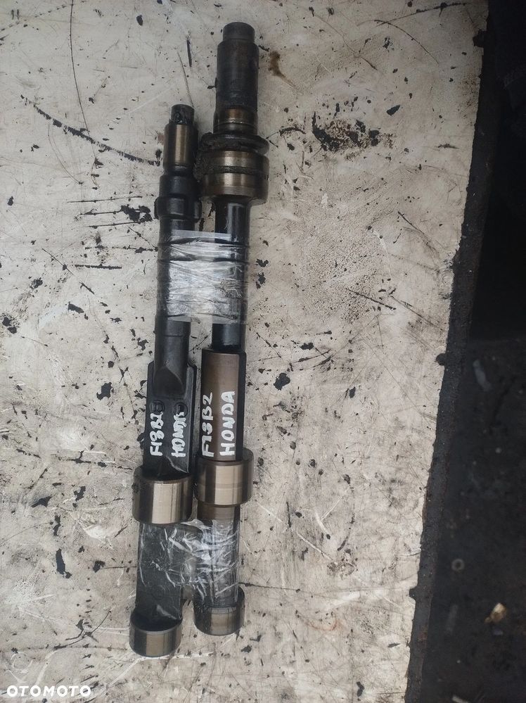 Honda accord VI 1,8 16V wałek pompy oleju   F18B2 - 1