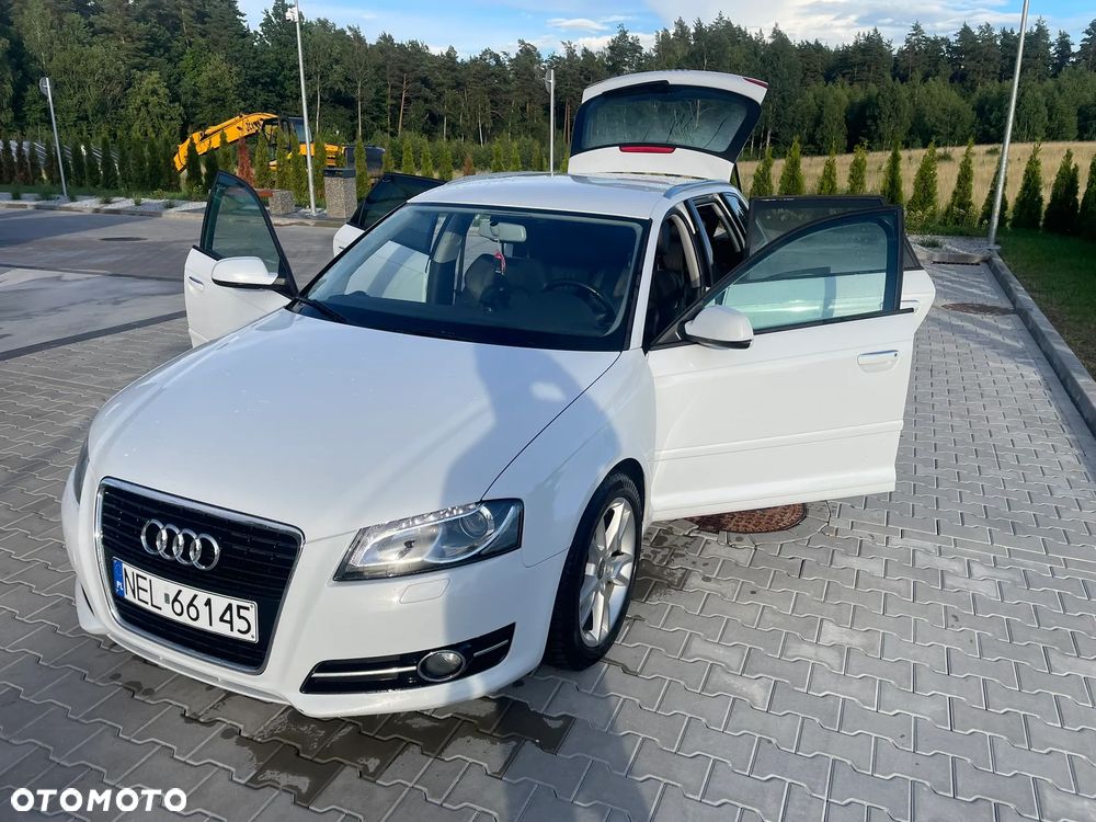 Audi A3 Sportback 1.6 TDI DPF Ambiente - 19
