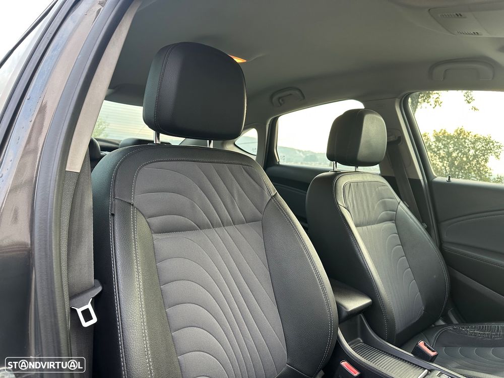 Opel Astra 1.6 CDTi Cosmo Start/Stop - 40