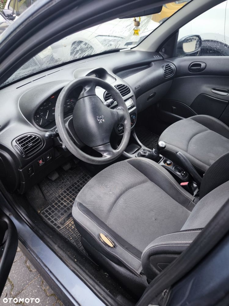 Peugeot 206 - 6