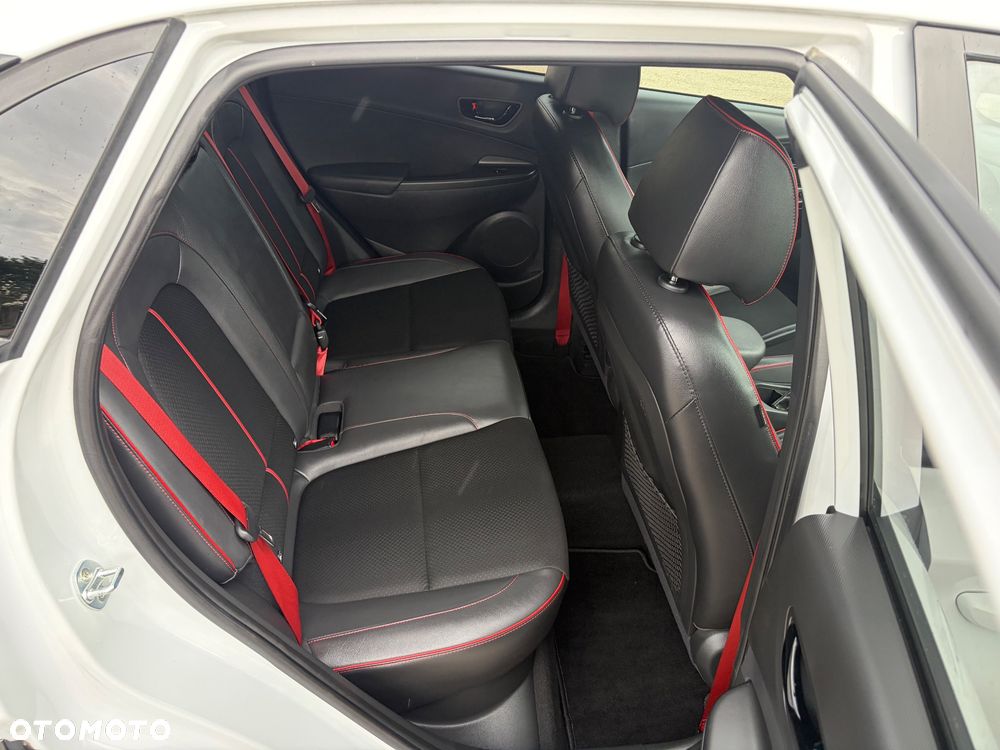 Hyundai Kona 1.6 T-GDI DCT 4WD Premium - 27