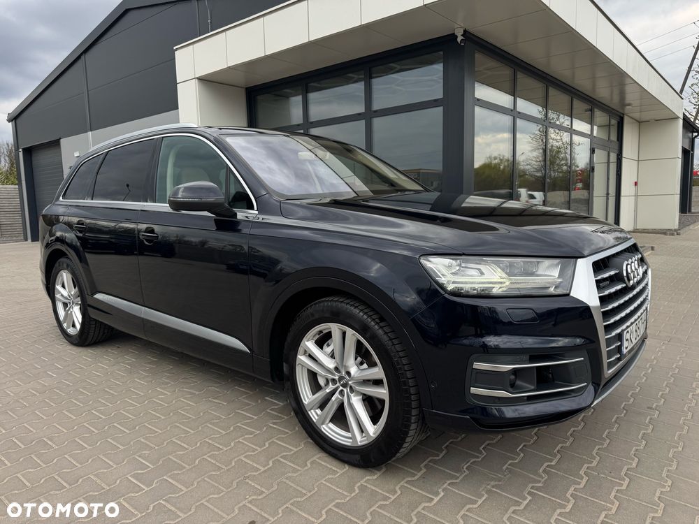 Audi Q7 - 1