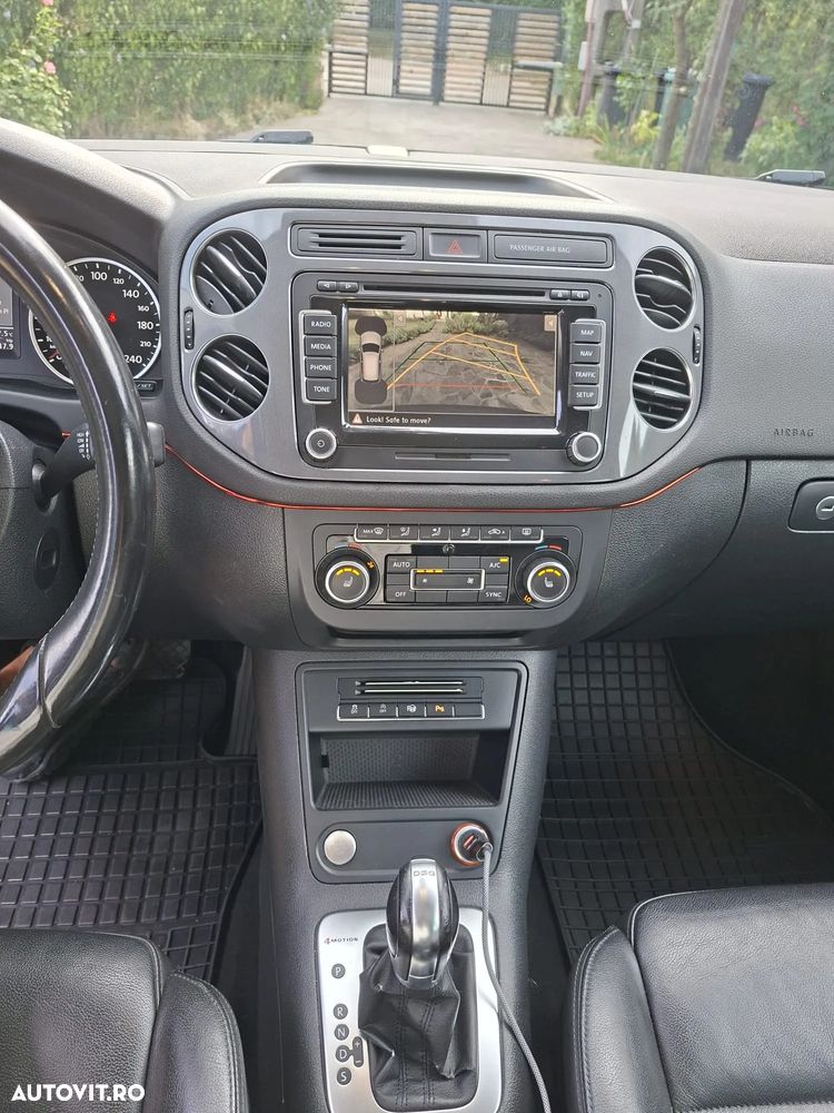 Volkswagen Tiguan 2.0 TDI 4Motion DSG Sport & Style - 10