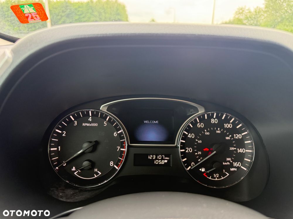 Nissan Pathfinder - 15
