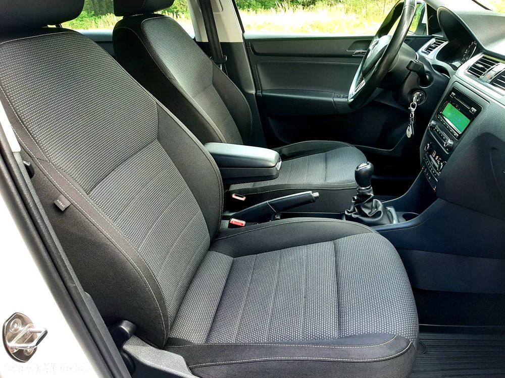 Skoda RAPID - 7