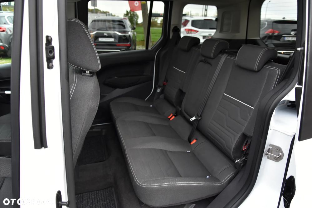Ford Tourneo Connect - 20