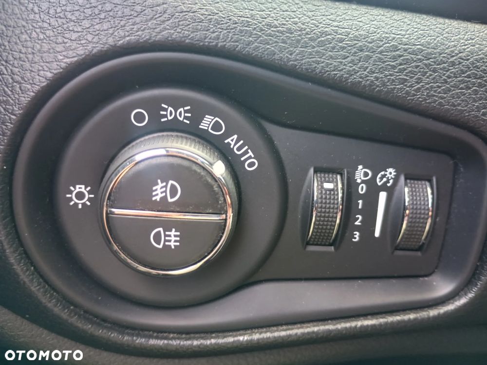 Jeep Renegade 1.0 GSE T3 Turbo Limited FWD S&S - 26
